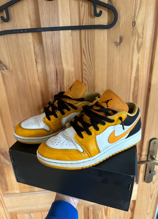 Obrázek k inzerátu: Jordan 1 Low Taxi