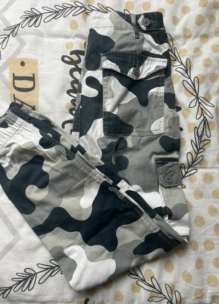 Cargo militaire, brand: Jennyfer, condition: Good, size: S / 36 / 8, €2.50, €3.33 includes Buyer Protection