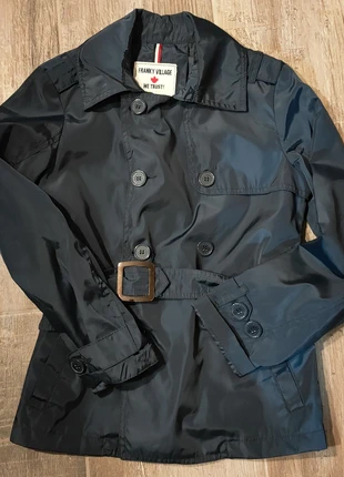 Trench bambino 10 anni Franky Village, marque: Franky Village, état: Très bon état, taille: 10 ans / 140 cm, 5,00 €, 5,95 € Protection acheteurs incluse