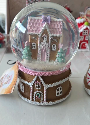Prachtige kerst snowglobe met kaartjes, merk: merkloos, staat: Nieuw met prijskaartje, € 10,00, € 11,20 inclusief Kopersbescherming
