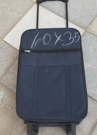 Maleta viaje Louis Vuitton de segunda mano por 990 EUR en Barcelona en  WALLAPOP