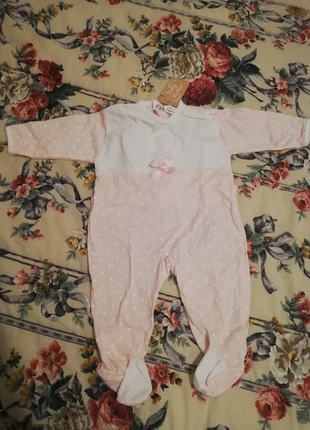 Tutina nuova , marca: Baby Fashion, estado: Novo com etiquetas, tamanho: 1-3 meses / 56 cm, €4.00, €4.90 inclui Proteção do Comprador