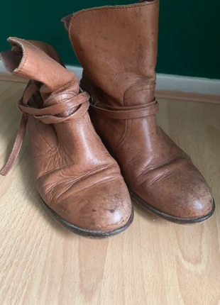 Korte laarsjes cognac, estado: Satisfatório, tamanho: 37, €4.50, €5.43 inclui Proteção do Comprador