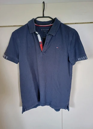 Polo Tommy Hilfiger maat 164, merk: Tommy Hilfiger, staat: Goed, maat: 14 jaar / 164 cm, € 2,00, € 2,80 inclusief Kopersbescherming