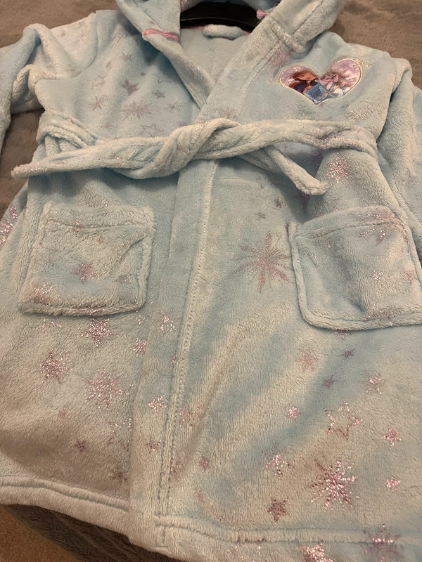 Frozen 2 bathrobe hotsell