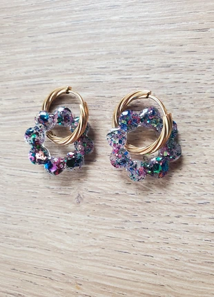 Créoles dorées torsadées pampilles fleurs multicolores résine paillettes holographiques cadeau, brand: fleur multicolore, condition: Very good, €10.00, €11.20 includes Buyer Protection Pro