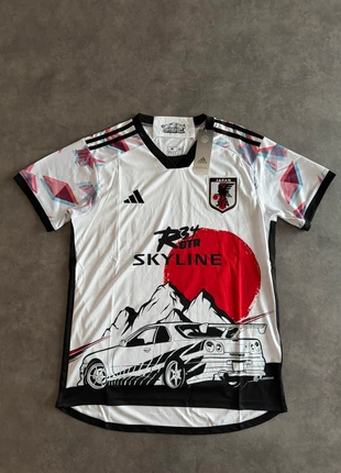 Maillot de foot concept Japon nissan skyline r34, marque: Concept, état: Neuf avec étiquette, taille: M, 35,00 €, 37,45 € Protection acheteurs incluse