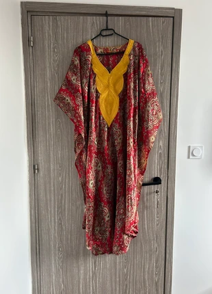 Tenue africaine, merk: Inconnu, staat: Goed, maat: M / 38 / 10, € 25,00, € 26,95 inclusief Kopersbescherming