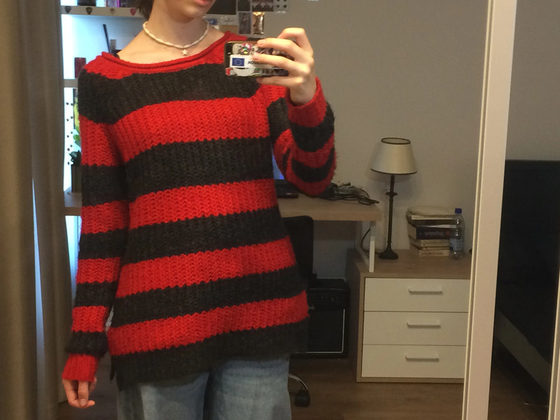 Dryžuotas megztinis 1