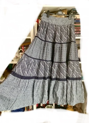 Jupe maxi Mango, taille 36, état neuf, marca: Mango, estado: Novo sem etiquetas, tamanho: S / 36 / 8, €12.00, €13.30 inclui Proteção do Comprador