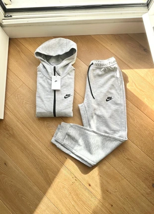 Nike teck / couleur gris / taille M / neuf avec étiquette, brand: Nike, condition: New with tags, size: M, €120.00, €126.70 includes Buyer Protection