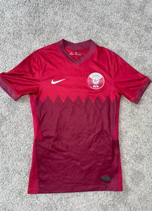Maillot Qatar coupe du monde 2022 rouge et bordeaux rare authentique taille S homme, marke: Nike, zustand: Sehr gut, größe: S, 20,00 €, 21,70 € inklusive Vinted-Käuferschutz