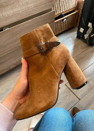 Piękne botki , marca: DeeZee, estado: Novo sem etiquetas, tamanho: 37, €12.00, €13.30 inclui Proteção do Comprador