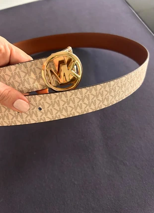 Leather Belt Michael Kors - double face-, marque: Michael Kors, état: Neuf sans étiquette, taille: 95 cm, 52,00 €, 55,30 € Protection acheteurs incluse