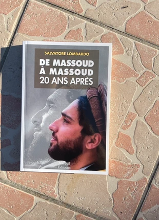 Livre De Massoud a Massoud, état: Neuf sans étiquette, 4,00 €, 4,90 € Protection acheteurs incluse