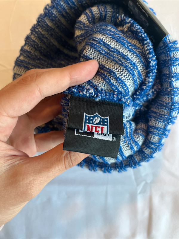 New Era x New York Giants Unisex Pom Pom Beanie Cap Hat NWT 4