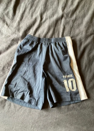 Voetbal broekje, brand: onbekend, condition: Good, size: 5 years / 110 cm, €5.00, €5.95 includes Buyer Protection