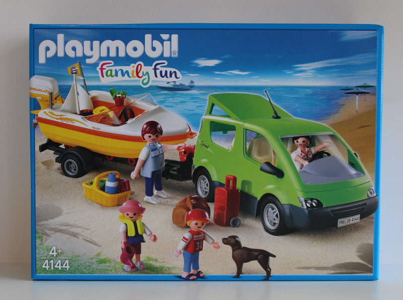 Playmobil - Family Fun - La voiture familiale avec remorque porte-bateau -  4144 - Neuf en boîte