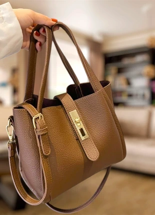 Sac en Cuir Marron Vintage – Intemporel & Élégant, marque: pas de marque, état: Très bon état, 55,00 €, 58,45 € Protection acheteurs incluse