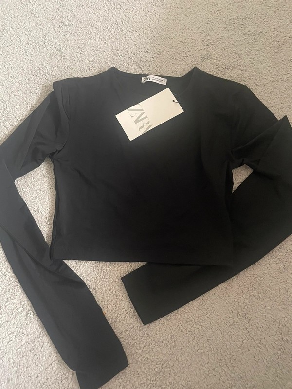 Crop top noir zara 1