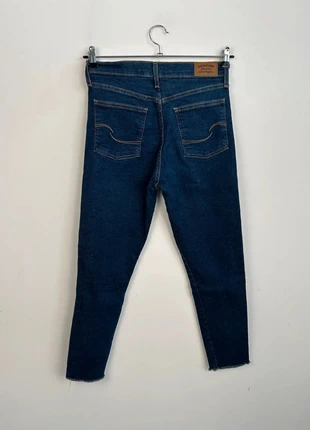 Jean Levi's Signature Femme Marine W28 | Heritage High Rise Skinny | FR38 | Très Bon État | BP260, merk: Levi's, staat: Heel goed, maat: M / 38 / 10, € 15,00, € 16,45 inclusief Kopersbescherming Pro