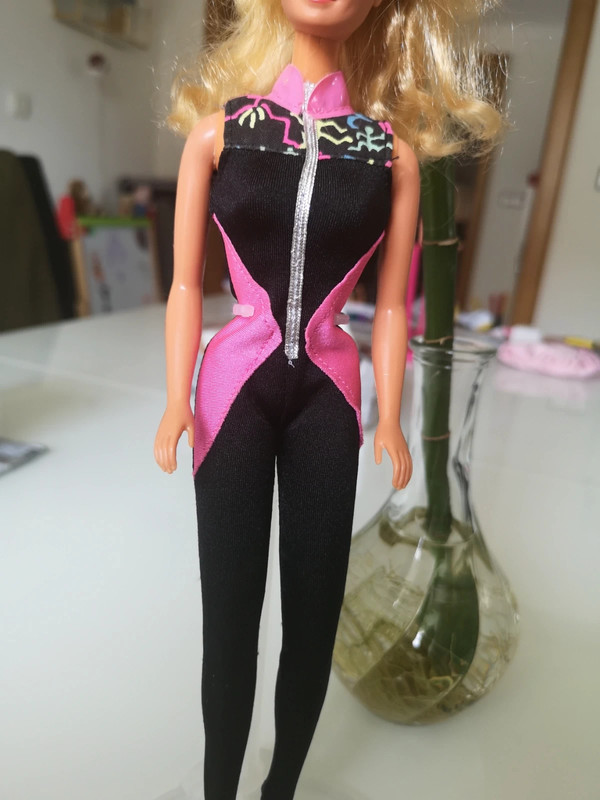 Tenue Barbie  Pyjama N°8  ensemble vêtement de nuit pour poupée Barbie  Fashion Royalty Silkstone Muse et autres