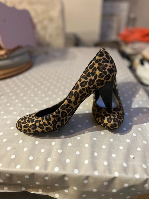 Leopard print clearance kitten heels uk