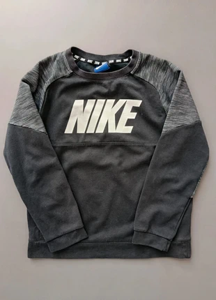 Sweat Nike noir Taille 10/12 ans, marke: Nike, zustand: Sehr gut, größe: 10 Jahre / 140, 10,00 €, 11,20 € inklusive Vinted-Käuferschutz