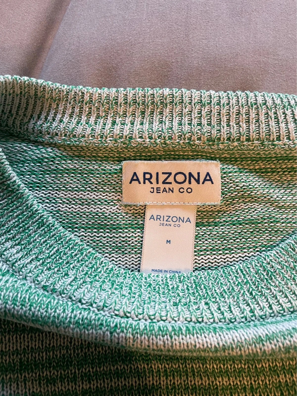 Green cropped sweater 2