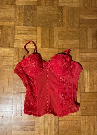 Corset rouge dentelle, marque: Lingerie Land, état: Très bon état, taille: 90B, 4,00 €, 4,90 € Protection acheteurs incluse