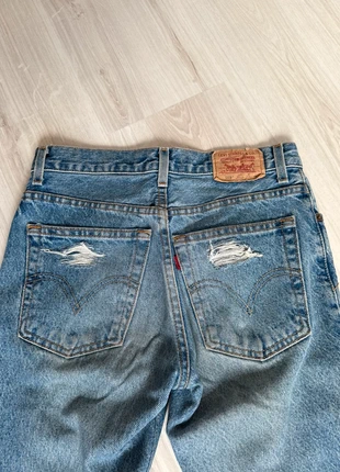 Blue Destroyed Vintage Jeans Levi’s 569 Custom, marque: Levi's, état: Très bon état, taille: XS / 34 / 6, 12,00 €, 13,30 € Protection acheteurs incluse