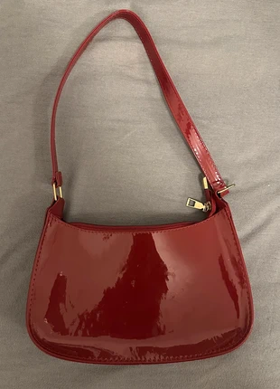 bag leather red, brand: Shein, condizioni: Nuovo senza cartellino, €5.00, €5.95 include la Protezione acquisti