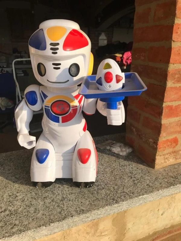 robot Emilio