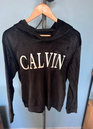 Sweat Calvin Klein, marque: Calvin Klein, état: Très bon état, taille: S / 36 / 8, 10,00 €, 11,20 € Protection acheteurs incluse