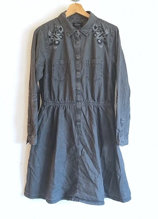 Vestido camisero vaquero Yessica Dresses by C&A bordado floral, marque: C&A, état: Très bon état, taille: L / 40 / 12, 4,00 €, 4,90 € Protection acheteurs incluse