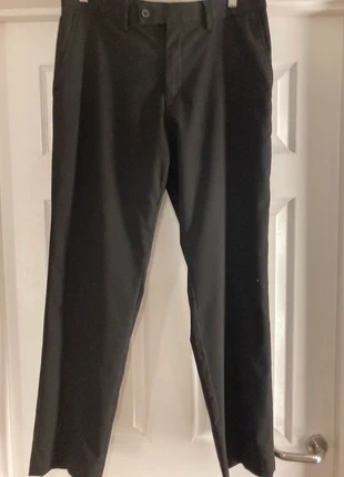 "Sleek Style: F&F Tailoring Black Trousers | W34 | L31", brand: F&F, condition: Very good, size: W34, £4.99, £5.94 includes Buyer Protection