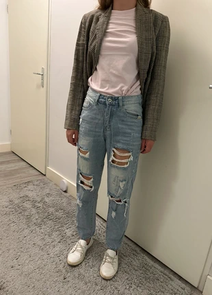 Ripped jeans 100% cotton, marque: M.Sara, état: Très bon état, taille: M / 38 / 10, 10,00 €, 11,20 € Protection acheteurs incluse