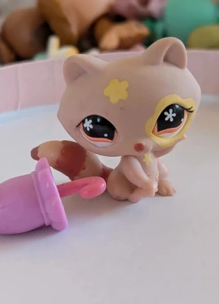 Littlest petshop racoon numéro 583, brand: Littlest Pet Shop, condition: Very good, size: One size, €5.00, €5.95 includes Buyer Protection