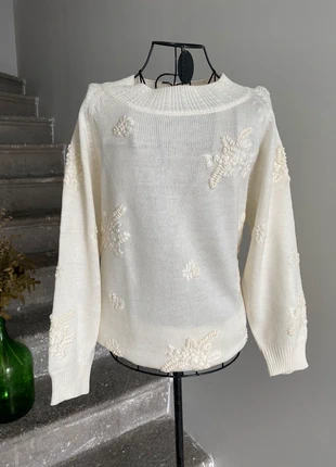 Pull blanc avec motif femme vintage broderie, staat: Heel goed, maat: M / 38 / 10, € 14,00, € 15,40 inclusief Kopersbescherming