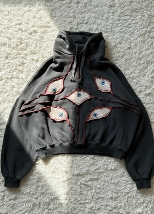 Sweat a capuche Demon slayer style y2k, marque: y2k, état: Très bon état, taille: M, 55,00 €, 58,45 € Protection acheteurs incluse