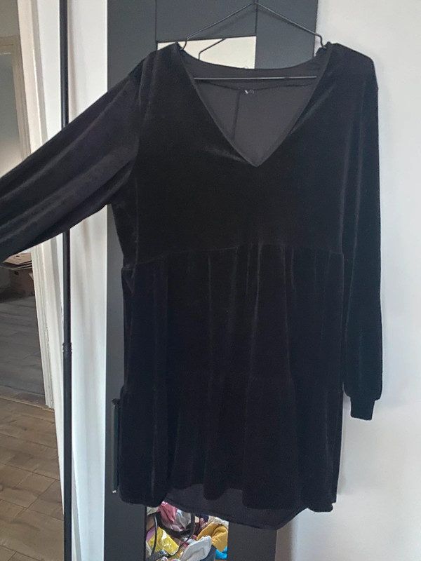 Zwarte velvet jurk 2