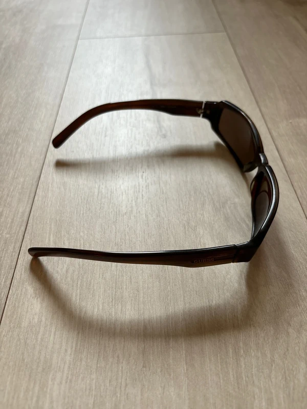Lunettes de soleil Guess - photo numéro 4