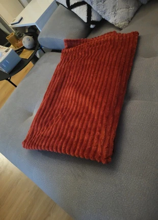 Bordeauxrood fleecedeken, merk: Primark, staat: Goed, maat: 120 x 160 cm, € 3,00, € 3,85 inclusief Kopersbescherming