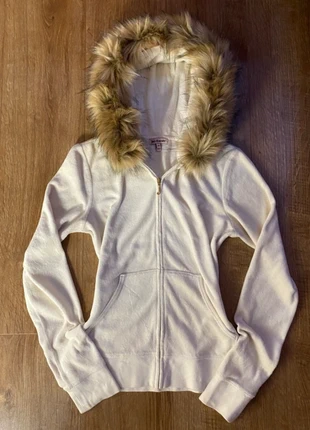 Juicy Couture White Vintage Velour Hoodie W Faux Fur Hood, brand: Juicy Couture, condition: New without tags, size: 8 / M, $27.43, $29.50 includes Buyer Protection