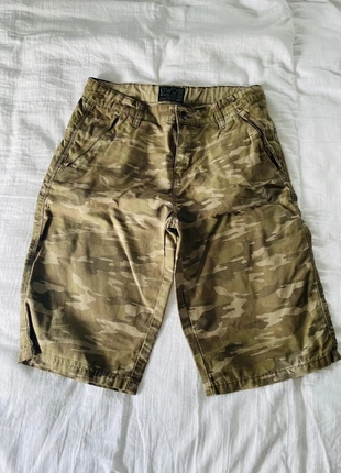 short camo, marque: C&A, état: Très bon état, taille: 15 ans / 170 cm, 4,50 €, 5,43 € Protection acheteurs incluse
