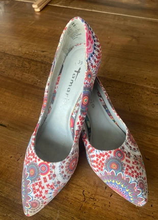 Escarpins Tamaris 39 – Motifs mandala colorés, talons 7 cm, marca: Tamaris, estado: Muito bom, tamanho: 39, €4.00, €4.90 inclui Proteção do Comprador