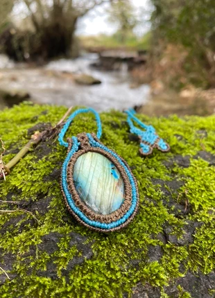 Macrame crystal necklace, brand: Hippie, condizioni: Nuovo senza cartellino, €16.00, €17.50 include la Protezione acquisti