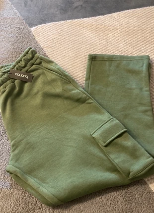 Ladies Boohoo cargo joggers, brand: Boohoo, condition: New with tags, size: XL / 42 / 14, €13.00, €14.35 includes Buyer Protection