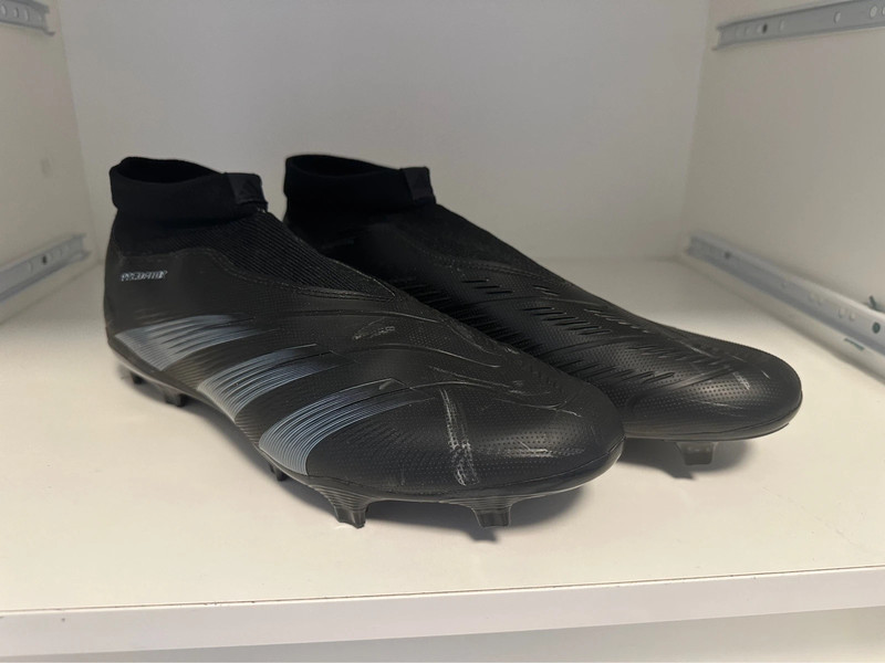 Voetbalschoenen Zwart maat 45 Adidas Predator veterloos