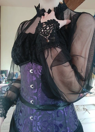 Haut gothique manches a bouffantes longues a dentelle, marke: Alternative, zustand: Sehr gut, größe: Einheitsgröße, 11,00 €, 12,25 € inklusive Vinted-Käuferschutz